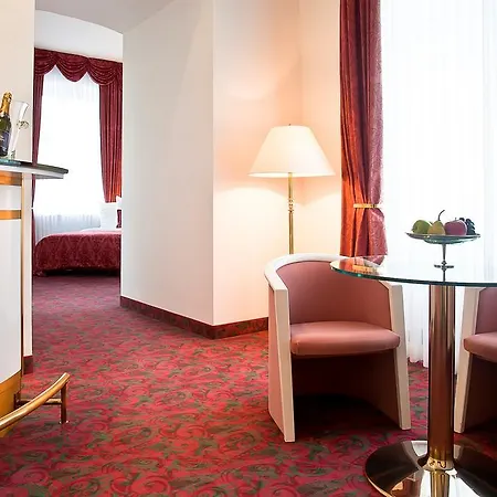 Hotel Schloss 4*