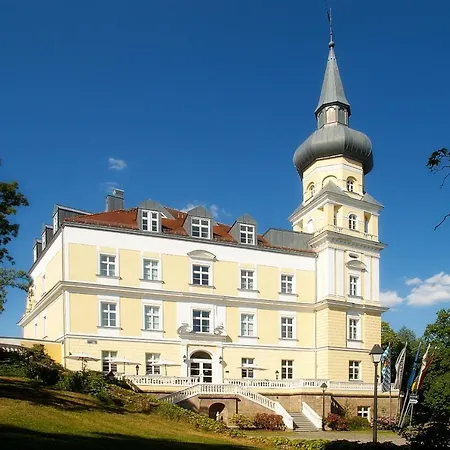 Schloss 4*