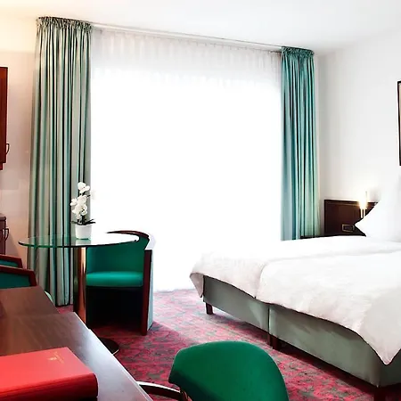 Schloss Hotel 4*
