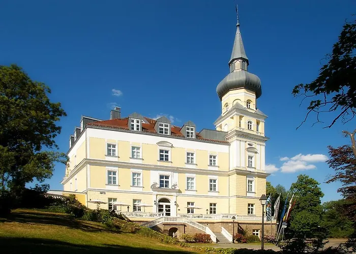 Schloss 4*
